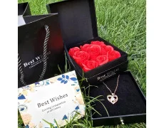Подарочный набор роз из мыла Best Wishes 9 штук в черной шкатулке с кулоном цепочкой Сердце